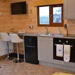 The Hive Lodge Cabin With 3 Peak Views, Ribblehead, Settle Lodge