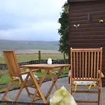 Lodge The Hive Lodge Cabin With 3 Peak Views, Ribblehead, Settle Settle