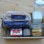 The Hive Lodge Cabin With 3 Peak Views, Ribblehead, Settle *