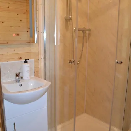 The Hive At Ashes Farm, Near * 세틀