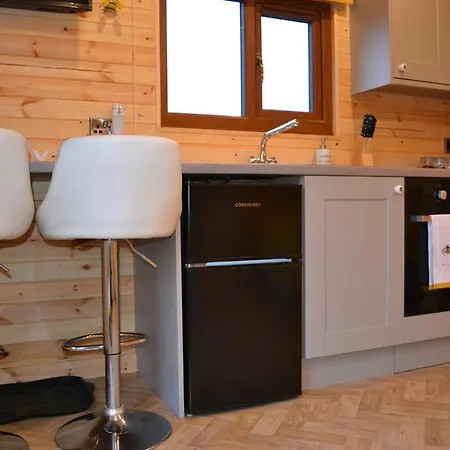 롯지 The Hive At Ashes Farm, Near *