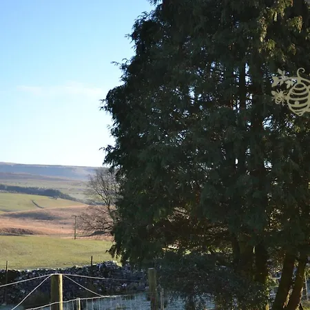 The Hive With 3 Peak Views, Ribblehead, سيتّل