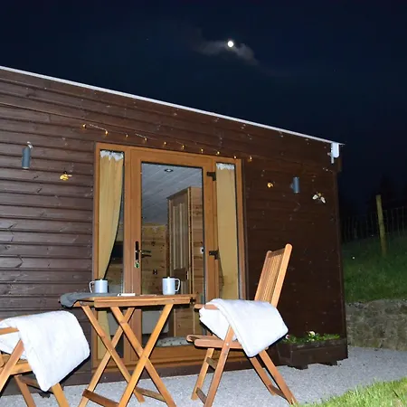 The Hive Lodge Cabin With 3 Peak Views, Ribblehead, Settle