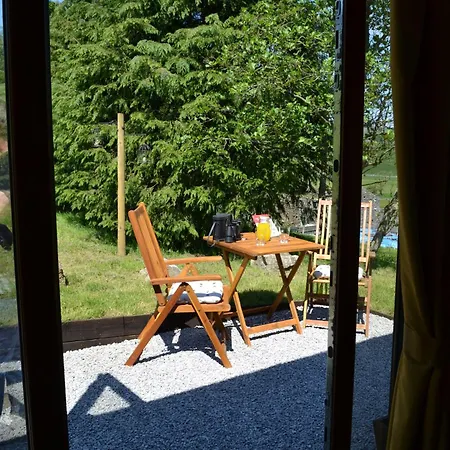 The Hive At Ashes Farm, Near 롯지 *